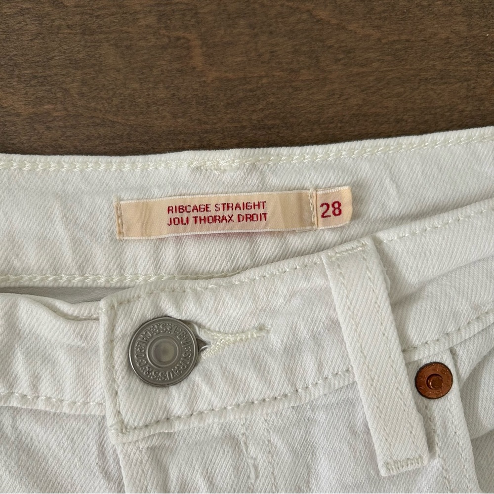 Levi’s Ribcage Straight Jean - Picture 5 of 13